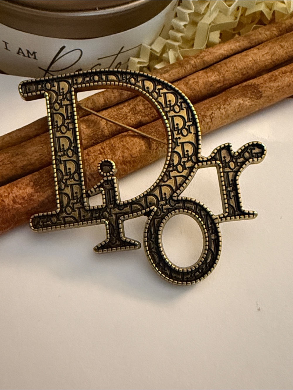 Fashion Jewelry Logo Brooch Pin in Antique Gold